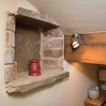 1700 Period Cottage George Street Addingham Extérieur photo